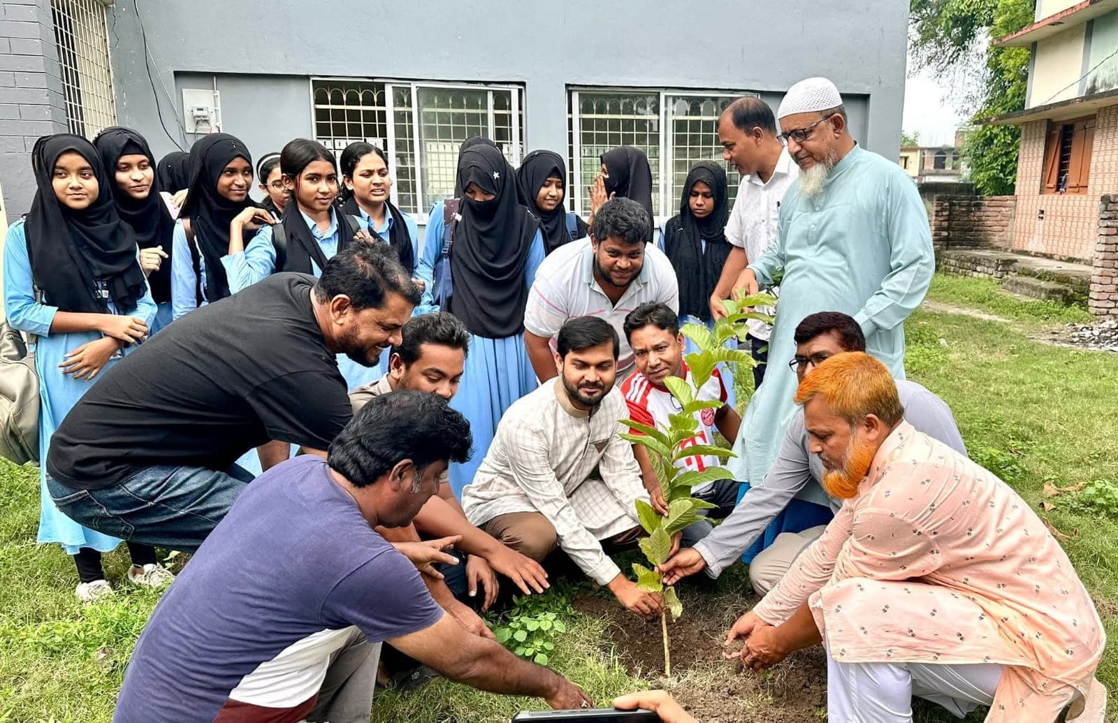 শিল্প ও ইন্ডাস্ট্রি স্থাপন